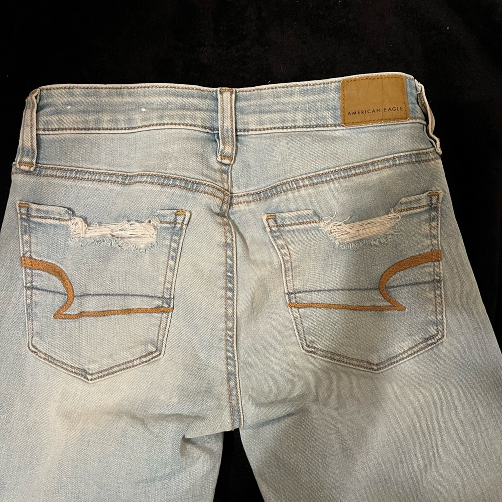 Women’s lightwash American Eagle Skinny Jeans